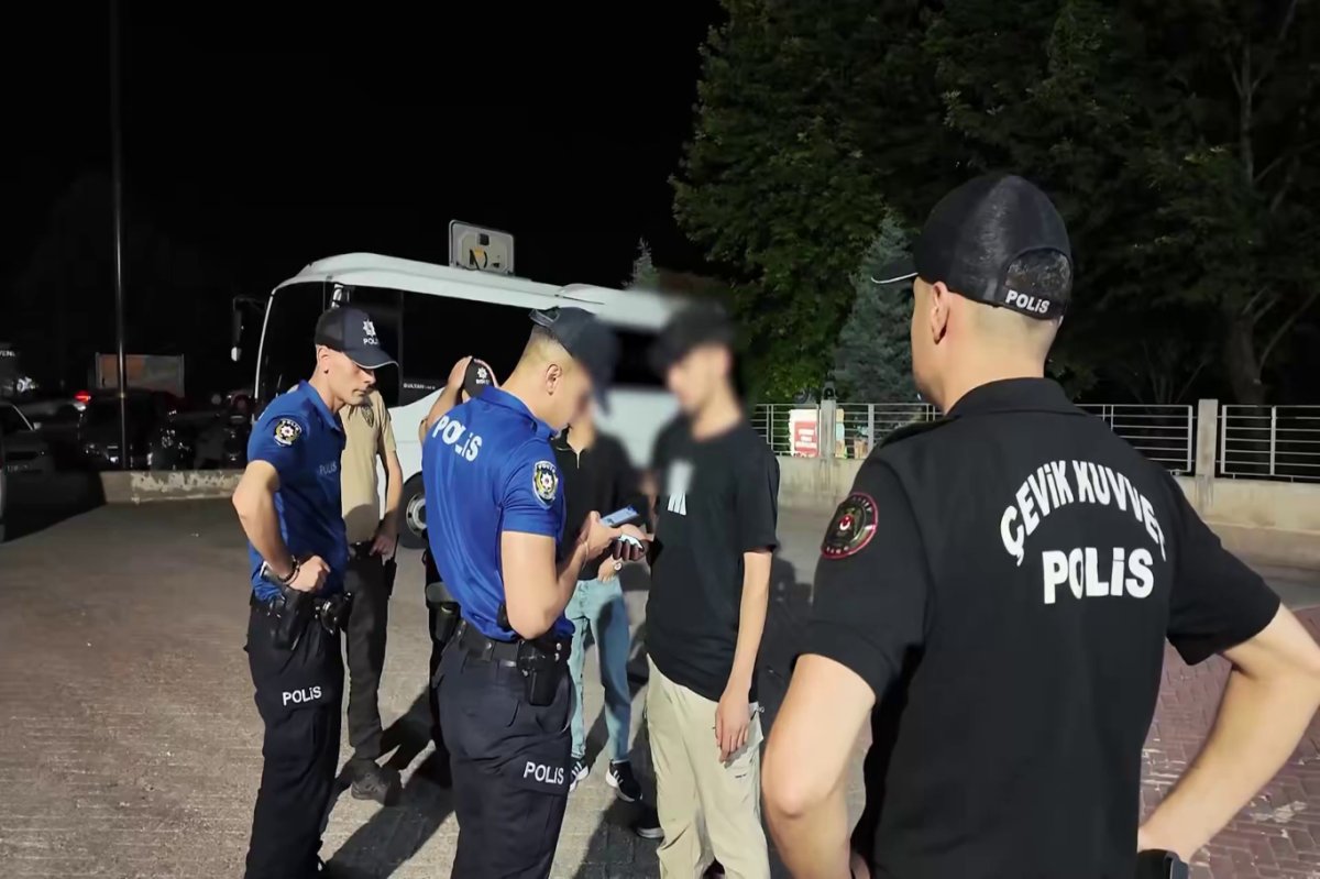 Gaziantep'te huzurlu parklar uygulamasında 2 şahıs yakalandı
