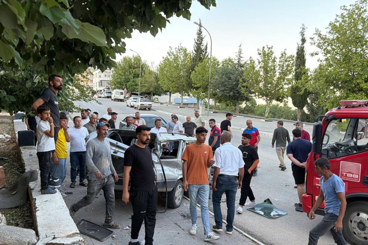 Adıyaman’ın Besni ilçesinde trafik kazası: 2 yaralı