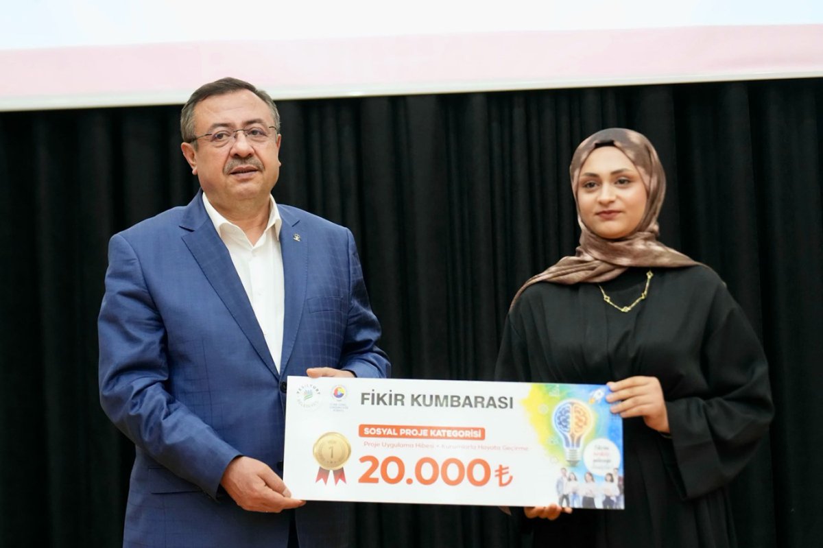 Malatya'da "Fikir Kumbarası" projesinde dereceye girenler ödüllendirildi