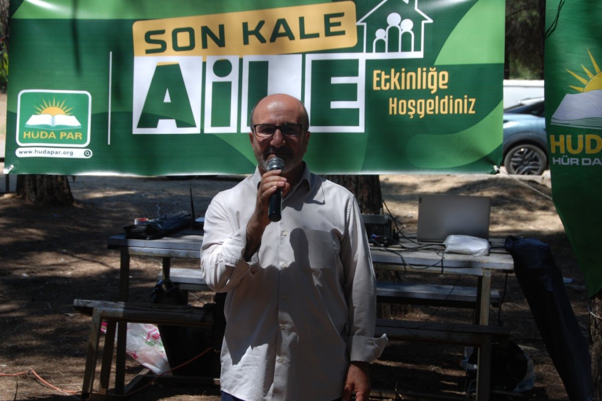 HÜDA PAR İzmir İl Başkanlığından “Son Kale Aile” temalı program