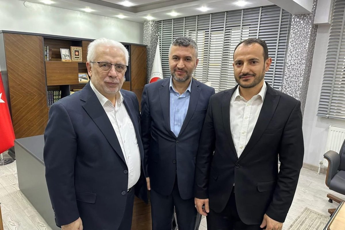 Hac farizasını yerine getiren Siirt İl Müftüsü Pinal görevine başladı