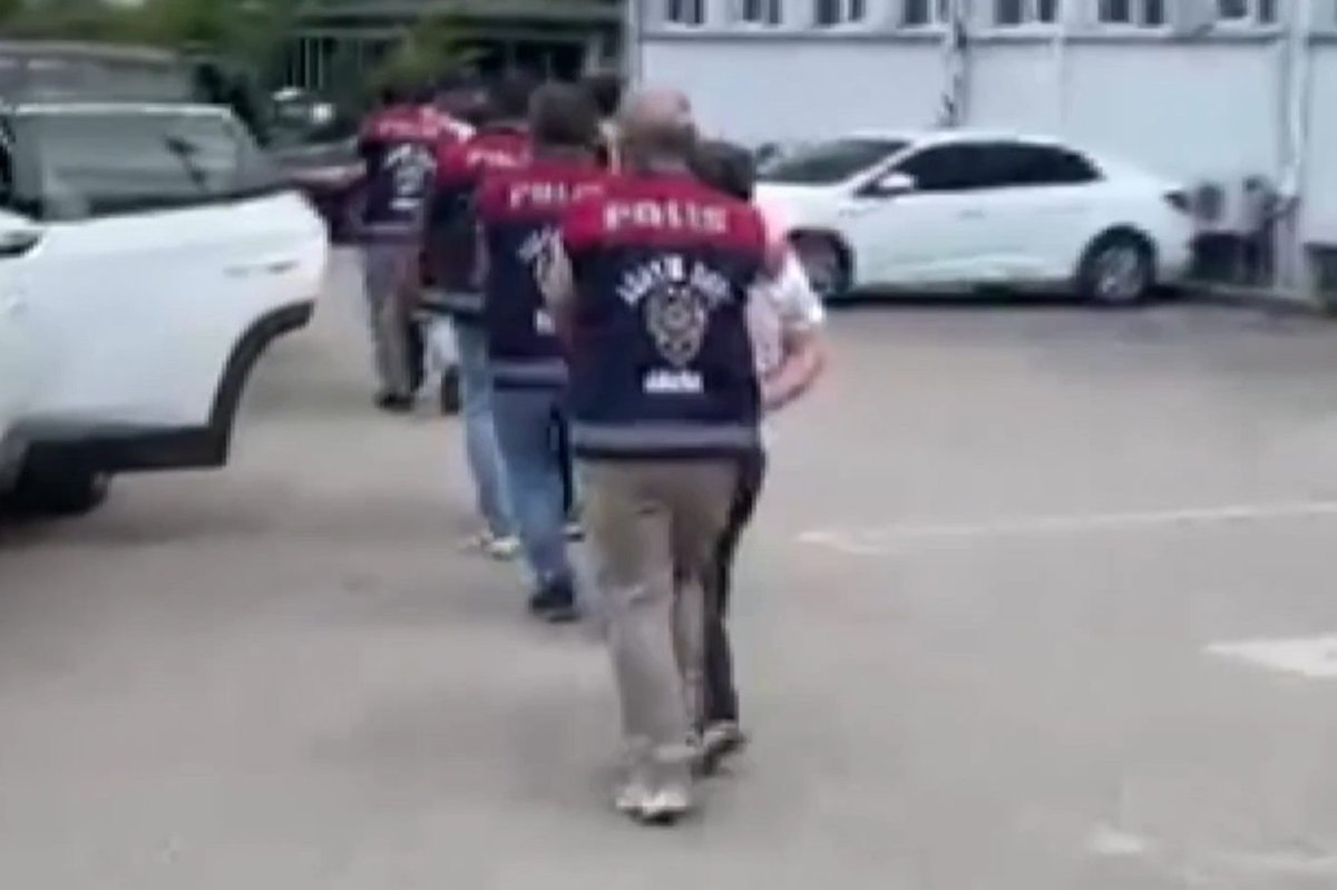 Bursa’da 'Paravan hesap' operasyonu: 4 gözaltı