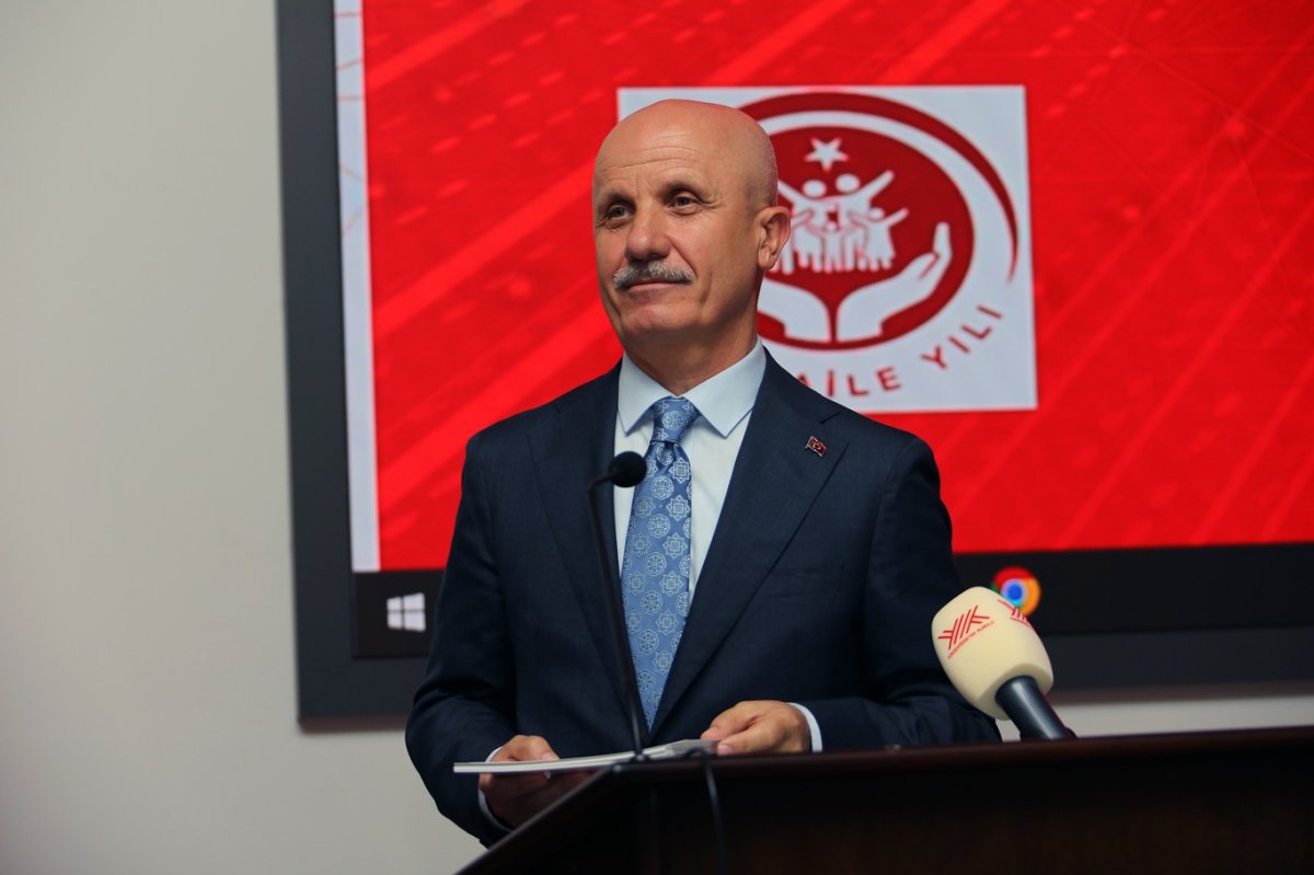 Üniversitelerde mesleki eğitim ve iş yeri temelli uygulamalı eğitim modelini yaygınlaşacak