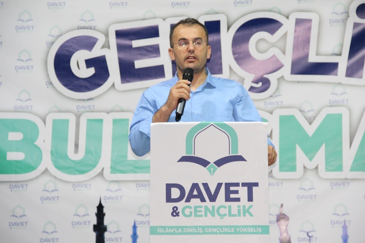 "İslam'la Diriliş, Gençlikle Yükseliş" temalı gençlik buluşması Batman'da coşkuyla gerçekleştirildi