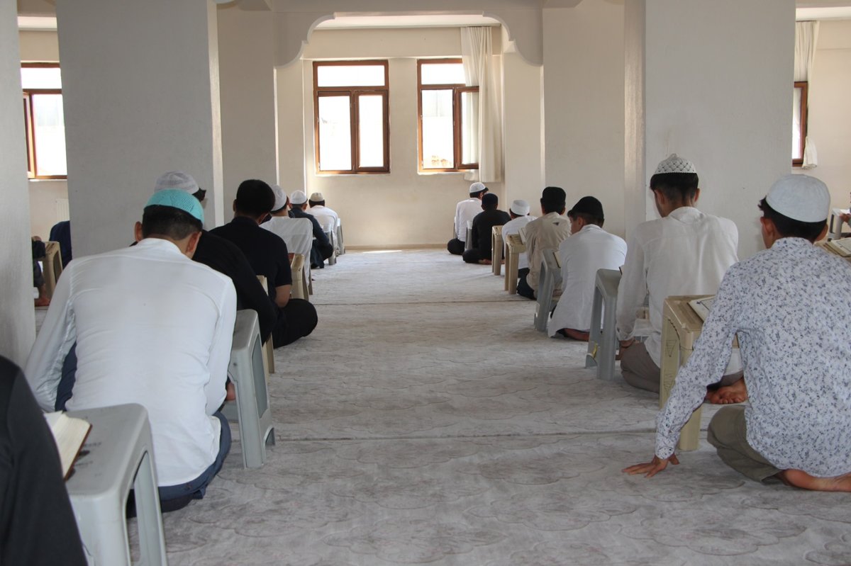 Mardin İDEV Temsilcisi Nas: Gençlerde manevi eksikliğin temel nedeni dünyalık beklentiler