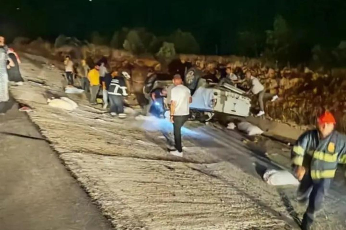Mardin’de takla atan hafif ticari aracın sürücüsü hayatını kaybetti