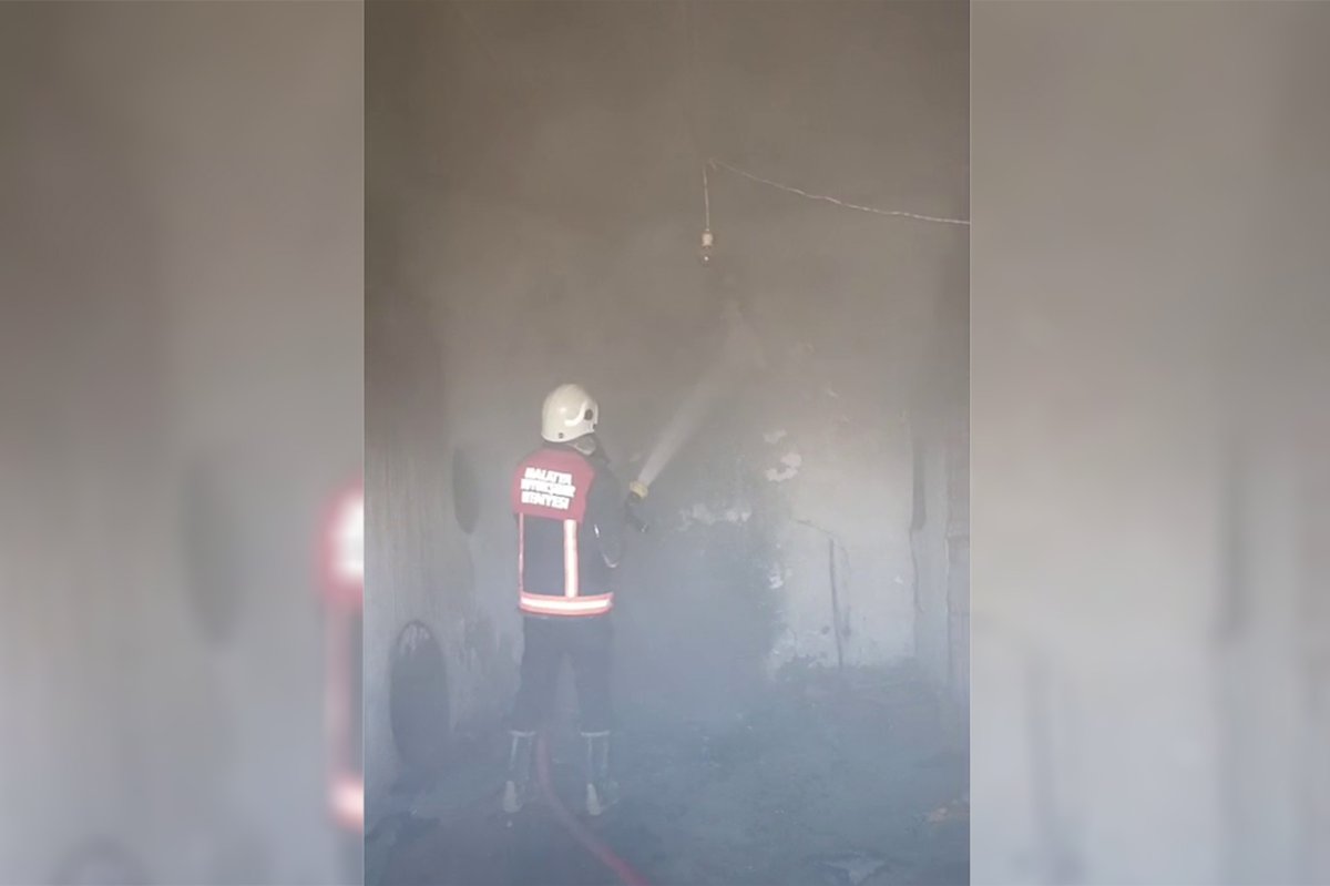 Malatya'da bir evde çıkan yangın maddi hasara yol açtı