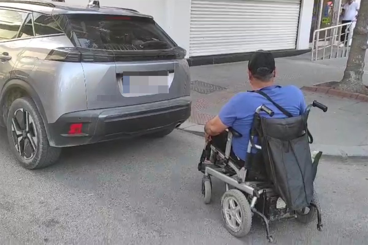 Batman'da engelli rampalarını kapatan parklar tepki çekiyor