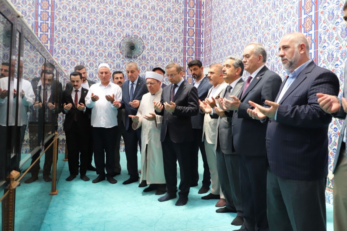 Hazreti Nuh'u anma programı Cizre Hazreti Nuh Camii'nde başladı
