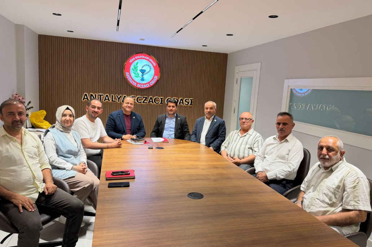 HÜDA PAR'dan Antalya Eczacılar Odası'na ziyaret