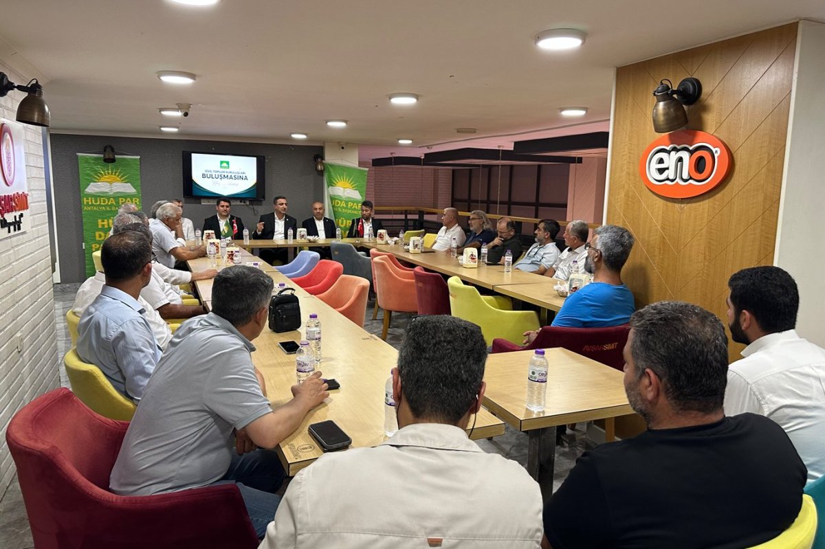 HÜDA PAR Milletvekili Ramanlı, Antalya'da STK Temsilcileriyle buluştu