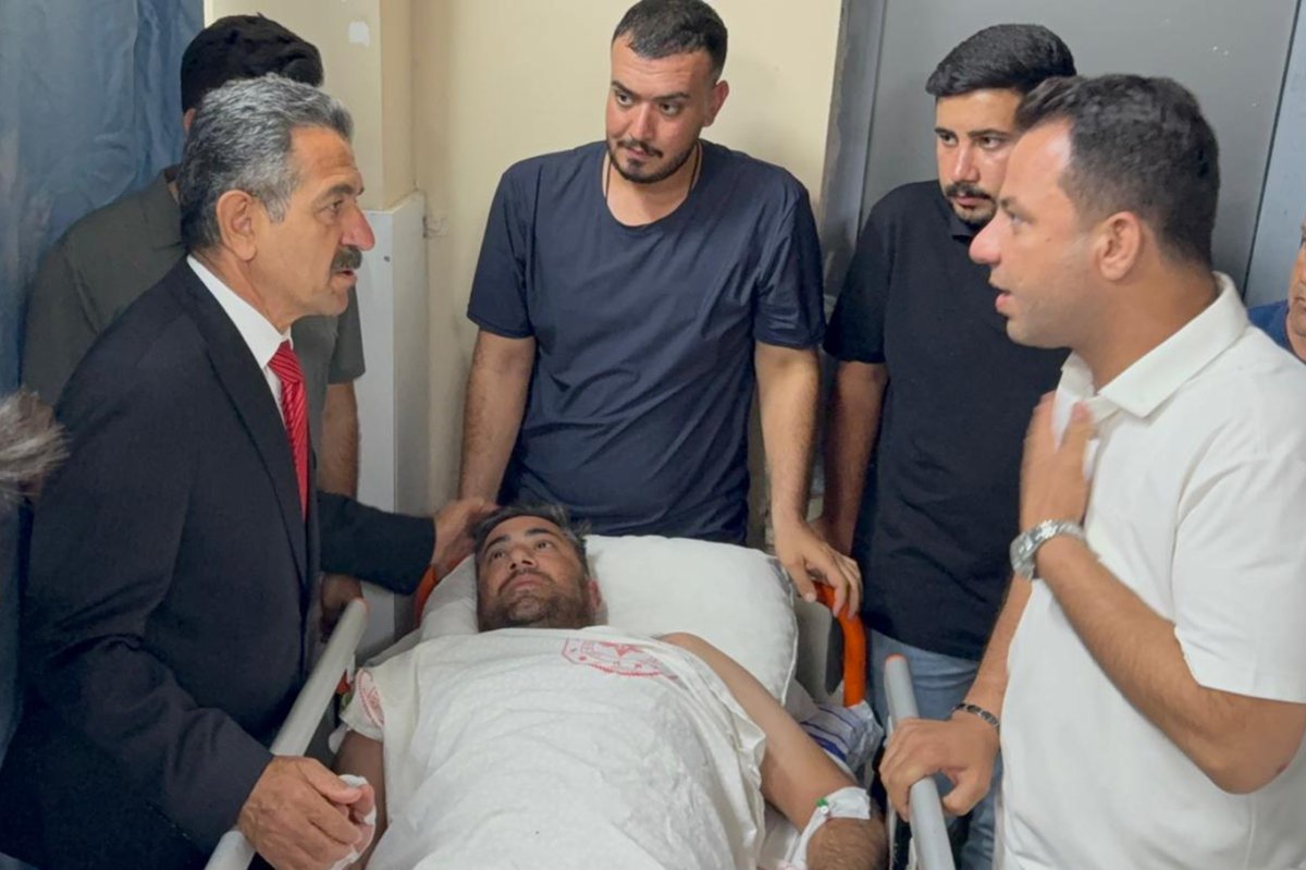 Vali Ekici, Hazreti Nuh’u anma etkenliği dönüşünde yaşanan kazada yaralananları ziyaret etti