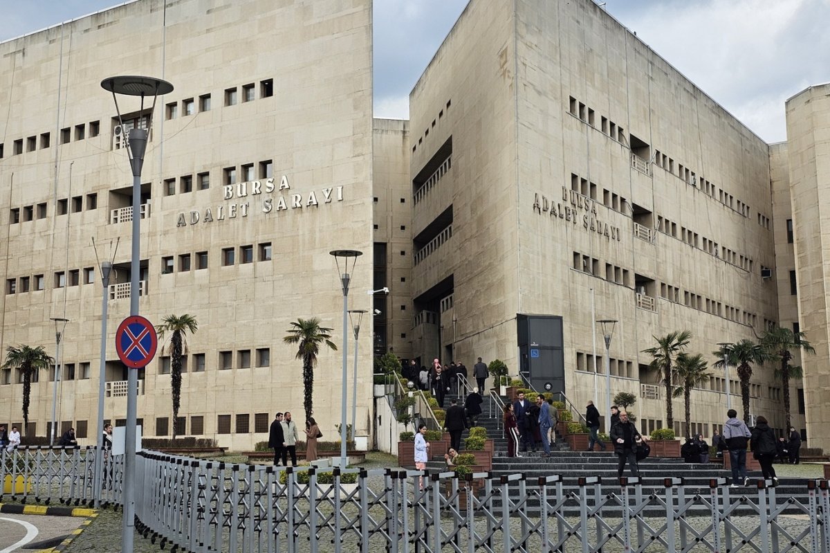 Bursa Adliyesi'nde kavga: 3 yaralı, 5 gözaltı