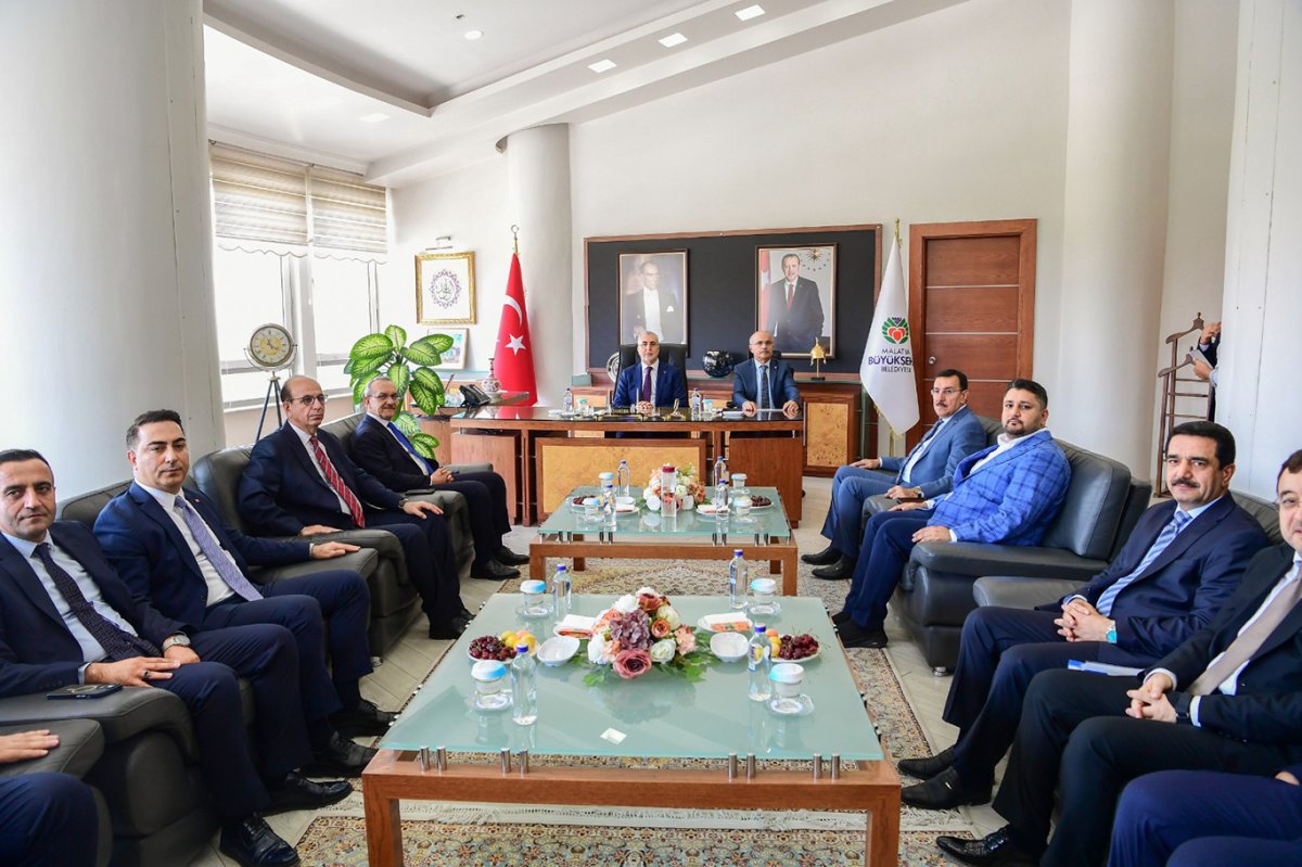 Bakan Işıkhan'dan Malatya Büyükşehir Belediyesine ziyaret