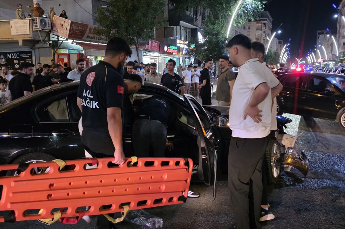 Batman'da iki otomobil çarpıştı: 2 yaralı