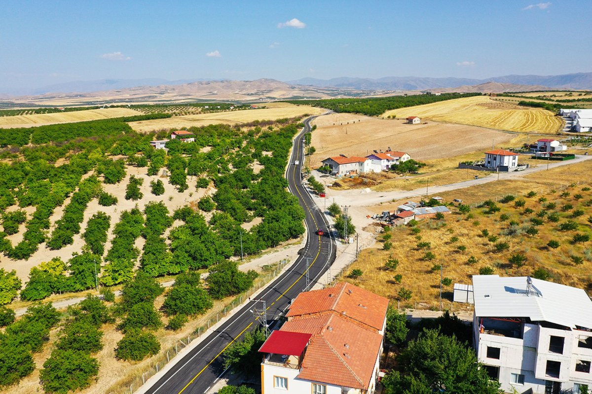 Malatya'da yol çalışmaları devam ediyor