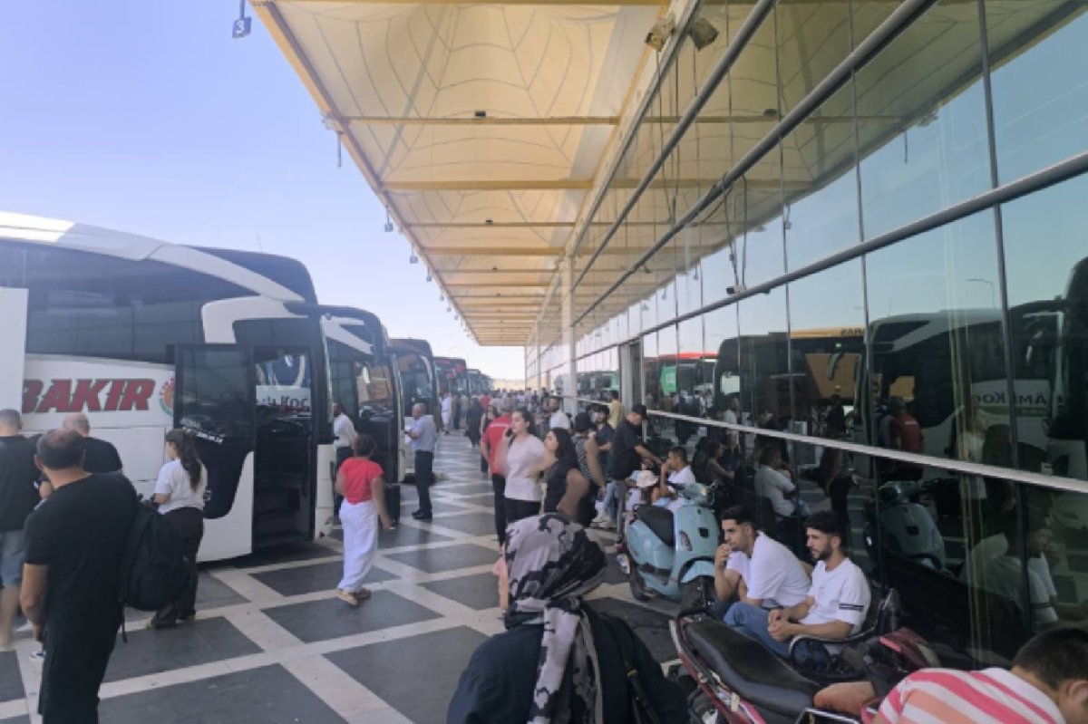 Şanlıurfa Otogarı'nda tatil yoğunluğu başladı