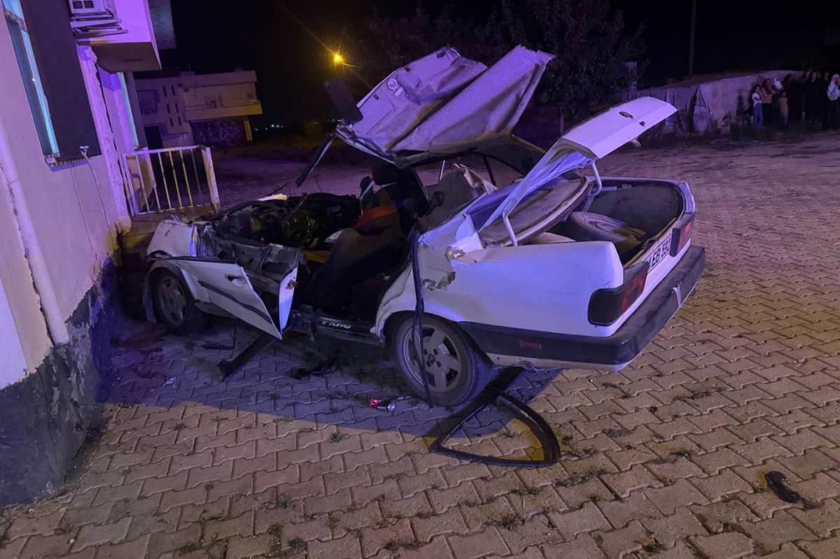 Mardin’de traktör ile otomobil çarpıştı: 4 yaralı
