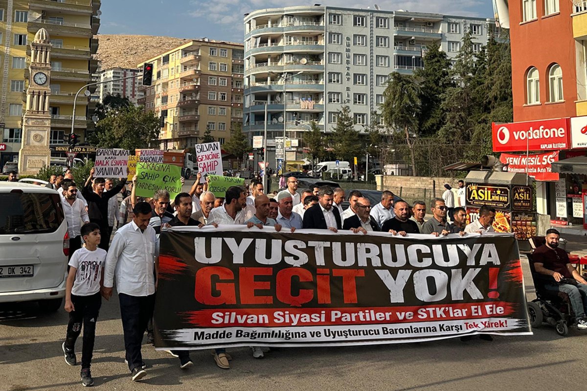 Diyarbakır'da "Madde bağımlılığına ve uyuşturucu baronlarına karşı tek yürek" etkinliği düzenlendi