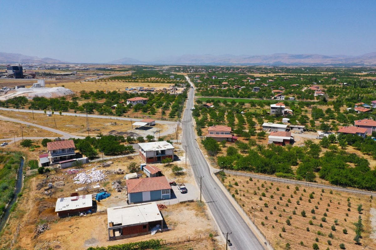 Malatya'da iki önemli yol aksında çalışmalar eş zamanlı sürüyor