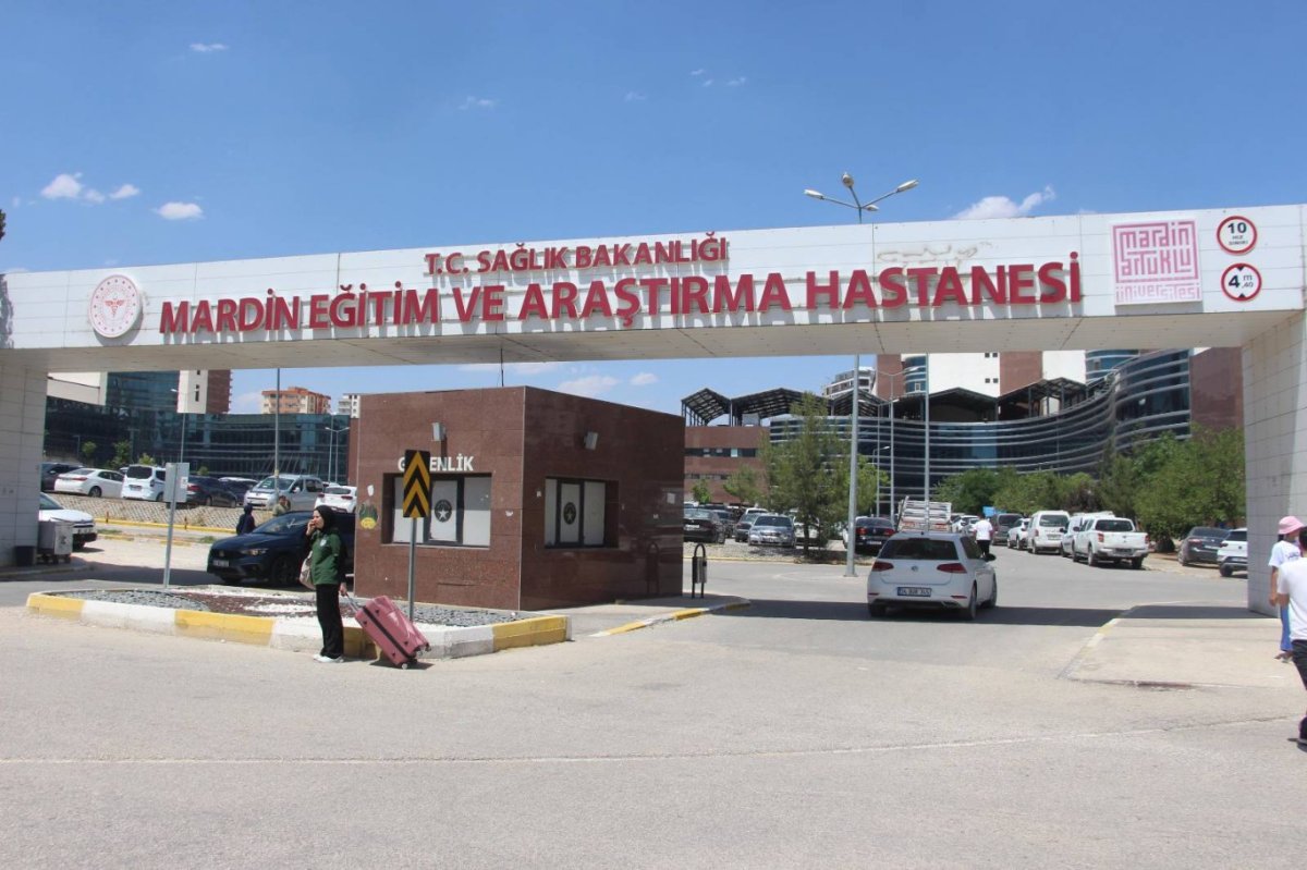 Mardin’de otomobilde uyuyakalan 4 yaşındaki çocuk fenalaşarak hayatını kaybetti