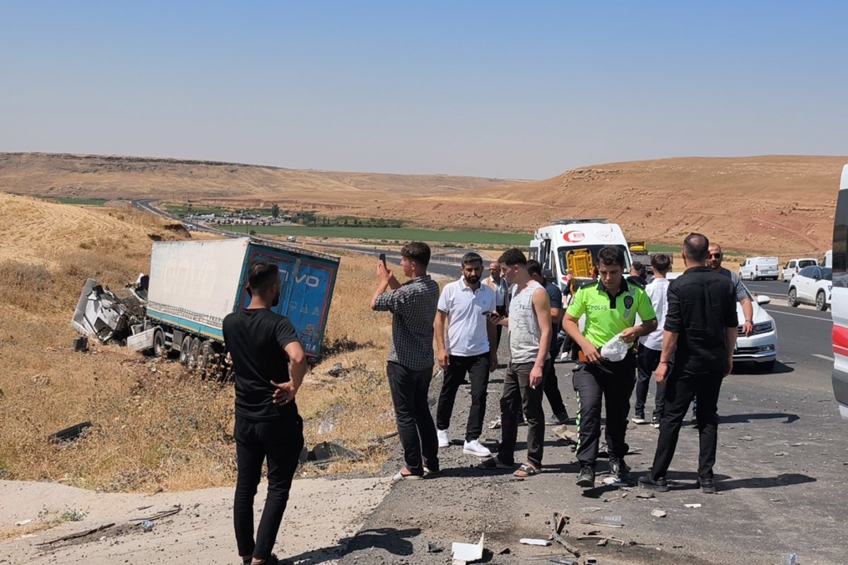 Cizre-Silopi kara yolunda kaza: 5 yaralı