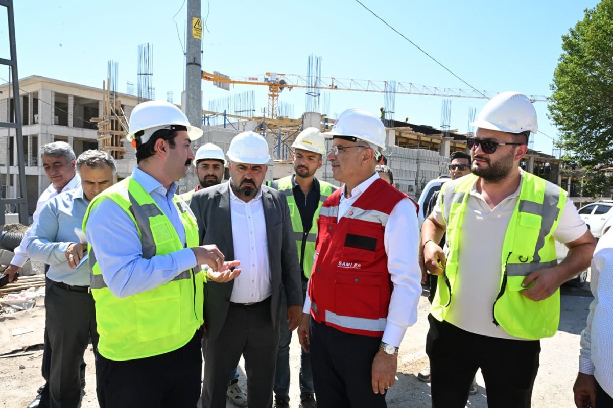 Büyükşehir Belediye Başkanı Er, Hekimhan'daki yatırımları inceledi