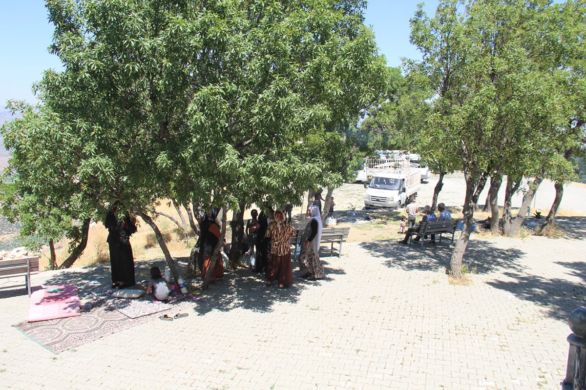 HÜDA PAR'dan Piraziz Türbesi için çağrı: Bu alan sahipsiz bırakılmamalı