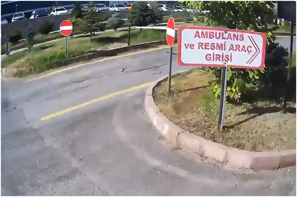 MOTAŞ şoförü fenalaşan yolcuyu hastaneye yetiştirdi