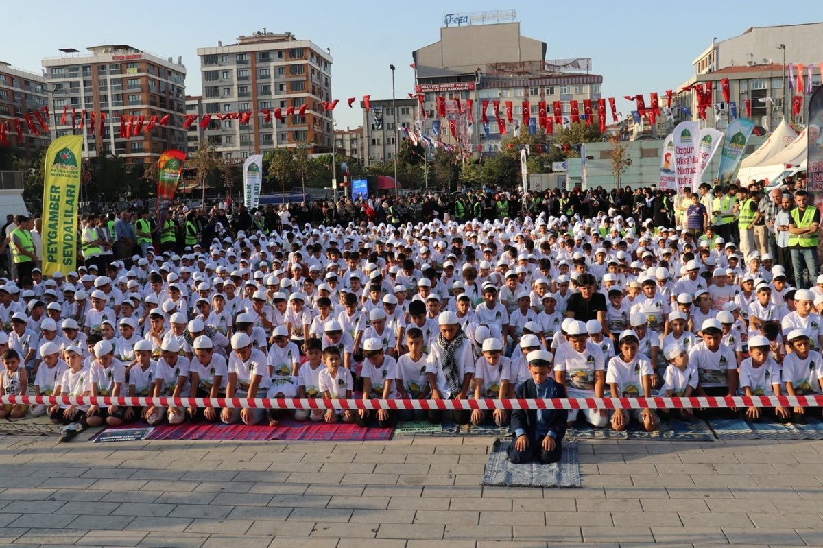 İstanbul'da yüzlerce çocuk "Hayat Namazla Güzeldir" programında buluşacak