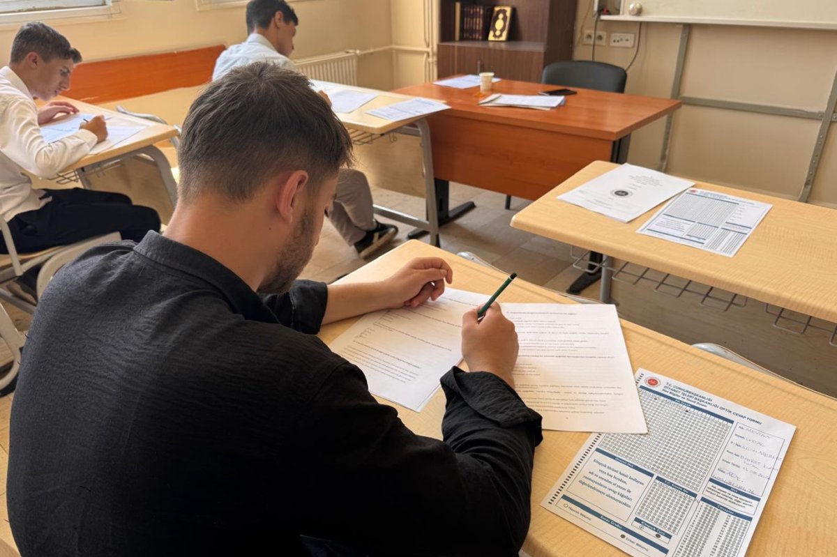 Siirt’te 600 hafızlık öğrencisi bilgi ve kazanım sınavına girdi