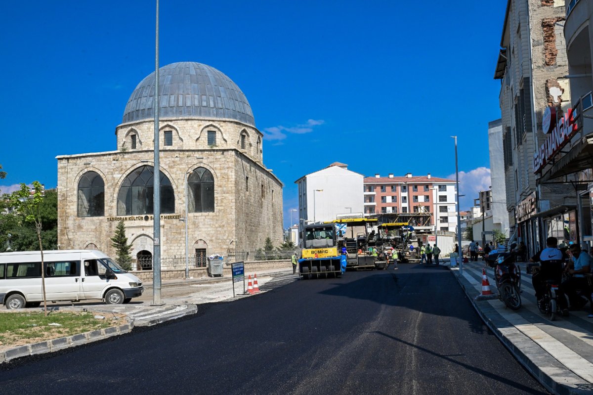 Malatya'da 95 noktada yol çalışması sürüyor