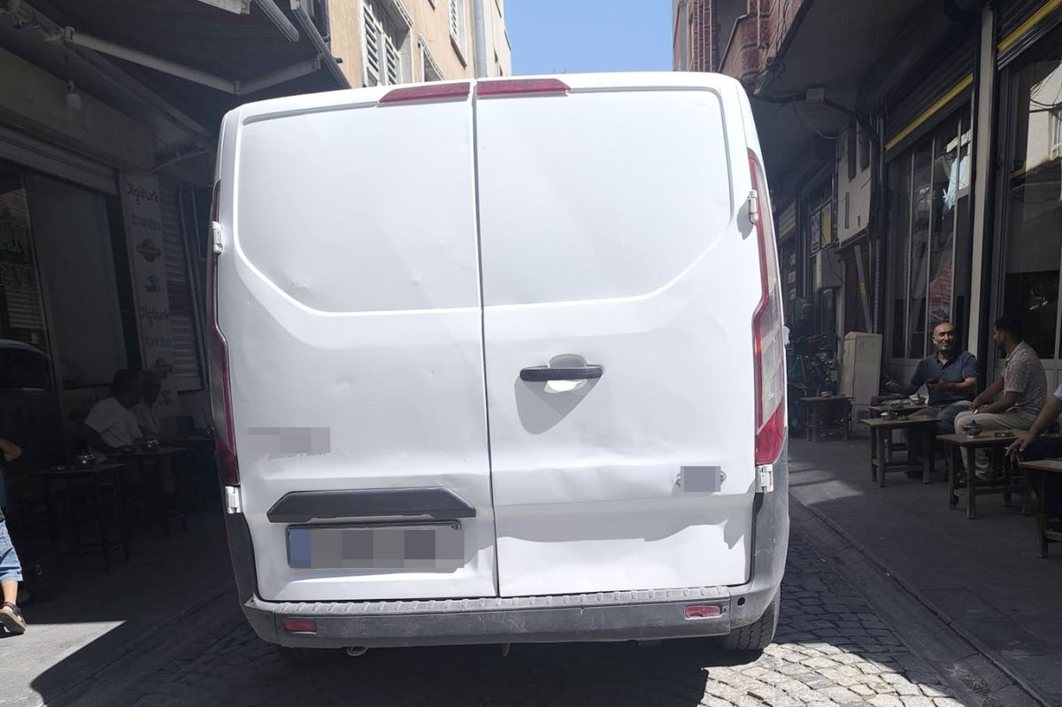 Park edilen araçlar ambulansın hastaya ulaşmasını engelledi