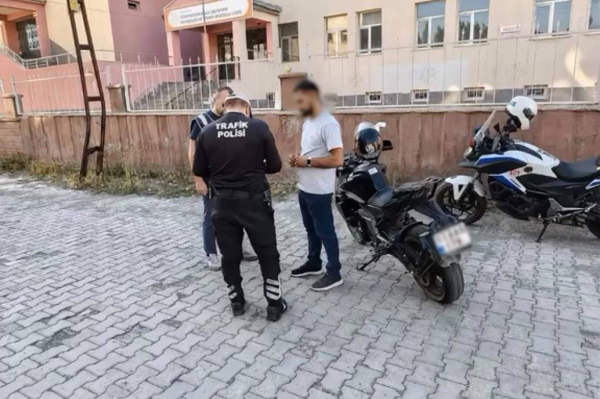 Ağrı'da çevreyi rahatsız eden sürücüye idari para cezası