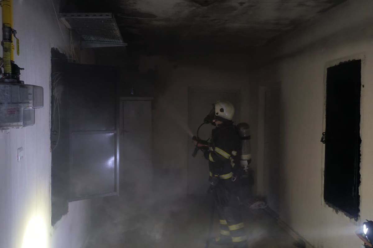Elektrik panosunda çıkan yangın paniğe neden oldu