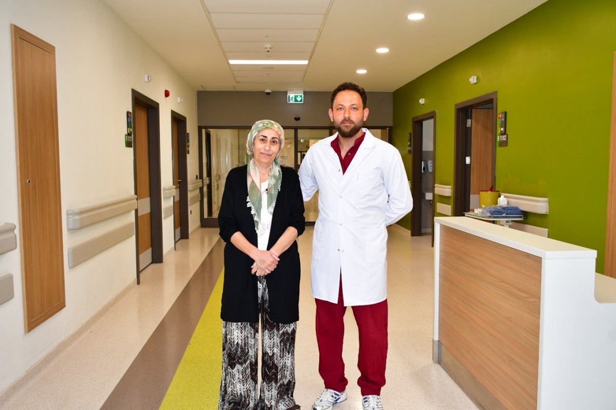 Gaziantep'te karın bölgesini dolduran 20 kilogramlık tümöre müdahale