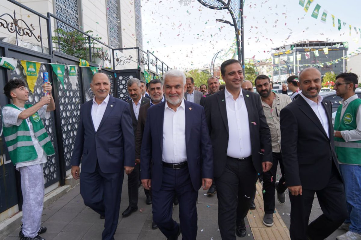 Yapıcıoğlu Bingöl'den seslendi: Ümmetin vahdeti için canımızı taşın altına koymaya hazırız