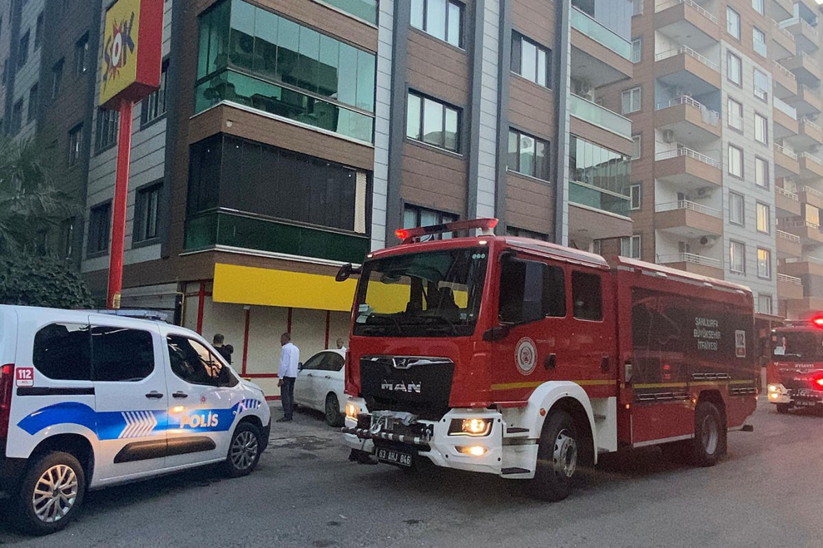 Şanlıurfa'da site otoparkında yangın