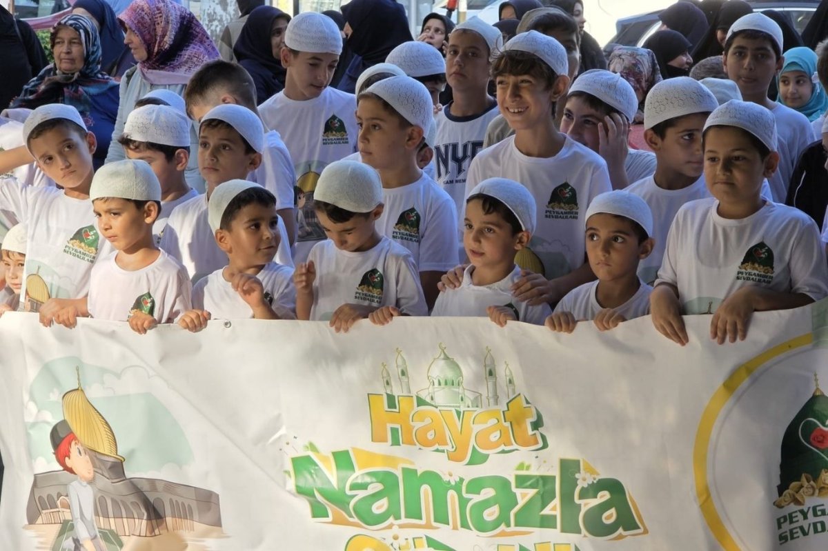 Tarsus'ta "Hayat Namazla Güzeldir" programı düzenlendi