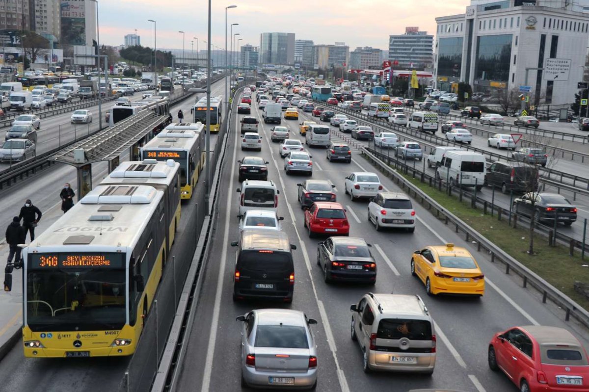 Uzun yolculuklarda en sık rastlanan sorun: Yol hipnozu