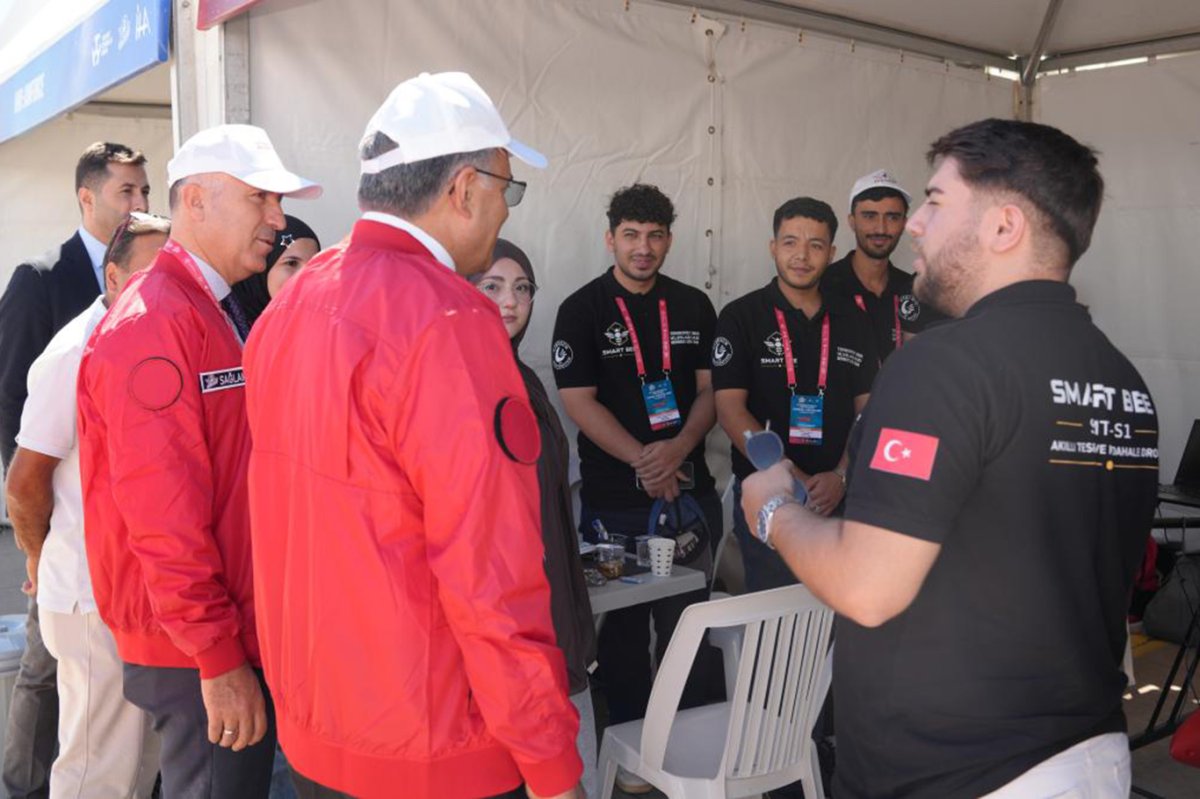 Rektör Akpolat: Türkiye'nin teknoloji geleceği emin ellerde