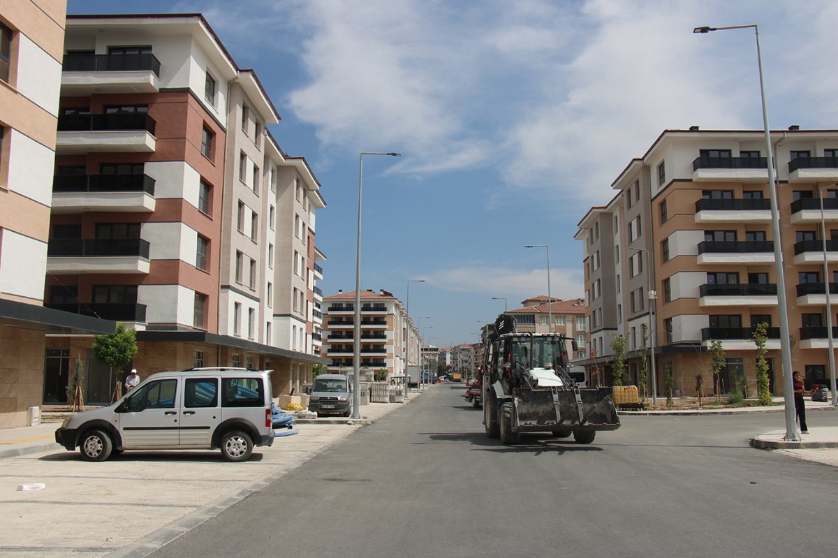 Depremzede hak sahipleri: Kış gelmeden evlerimize kavuşmak istiyoruz