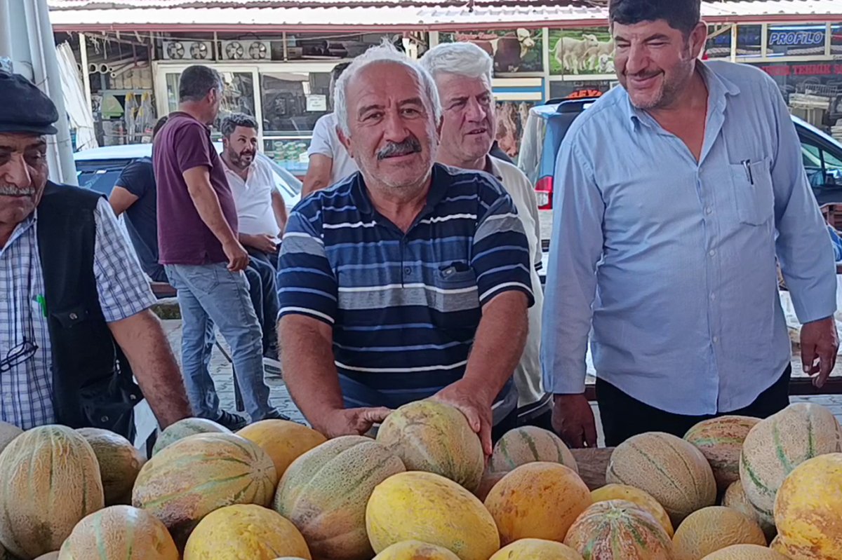 Yazın tezgâhları, kışın sofraları süsleyen Irmaklı kavunu yoğun ilgi görüyor