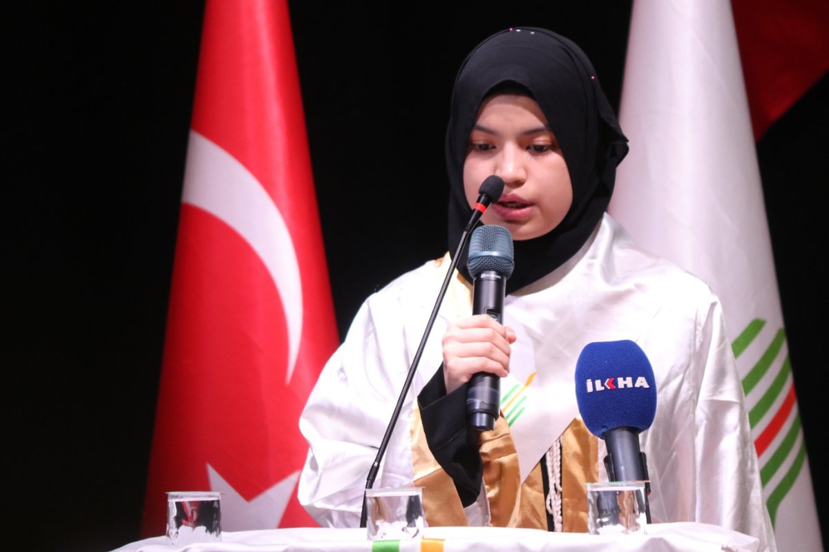 "Kur'an-ı Kerim'i Tek Oturumda Ezbere Okuma Yarışması" ödül töreni gerçekleştirildi