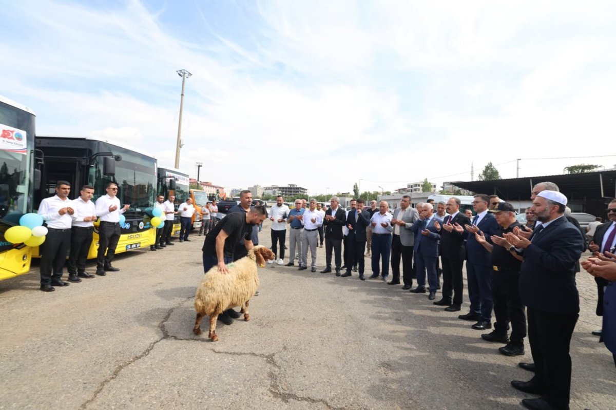 Siirt Belediyesi filosuna 21 yeni araç kattı