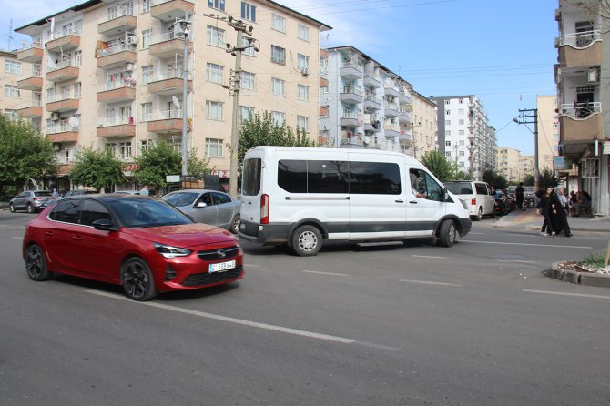 Işıksız kavşakta kazalar bitmiyor