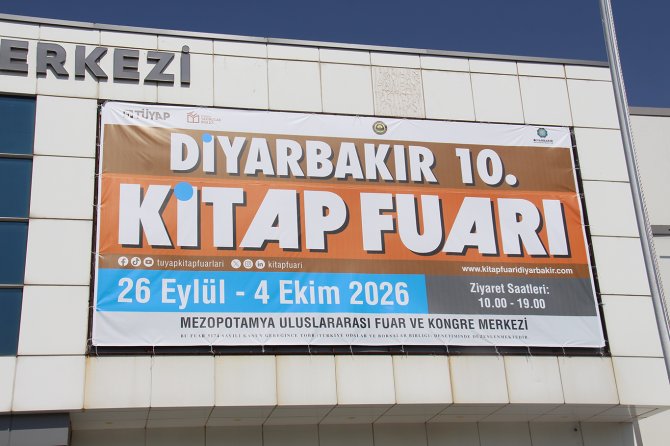 Kitapseverlerden ailelere çağrı: Çocuklar kitaplarla iç içe olmalı