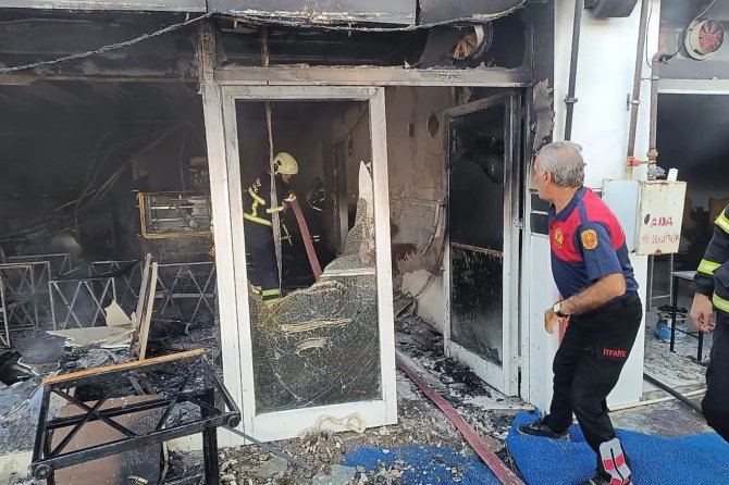 Siirt’te kafede yangın
