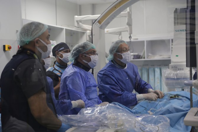 Diyarbakır’da 2 çocuk hastaya pulmoner kapak implantasyonu yapıldı