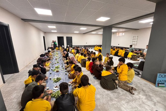 Konya’da ilkokul öğrencilerinden Gazze’ye destek